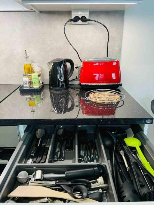 Apartment Near The Train Station, Free Parking &Netflix Kuopio Buitenkant foto